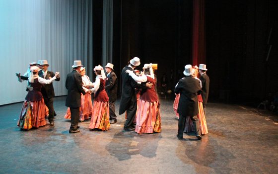 Gala de danses traditionnelles par l’Ensemble Clap’Sabots – 37ème année