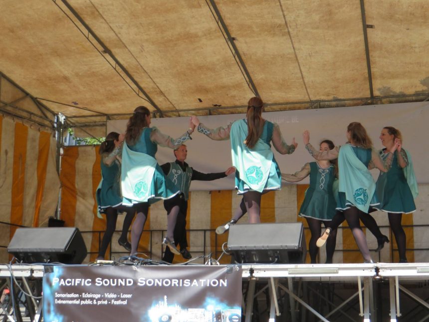 Rencontre avec les danseurs roumains de l’Asamblul Folcloric Florile Tarcăului