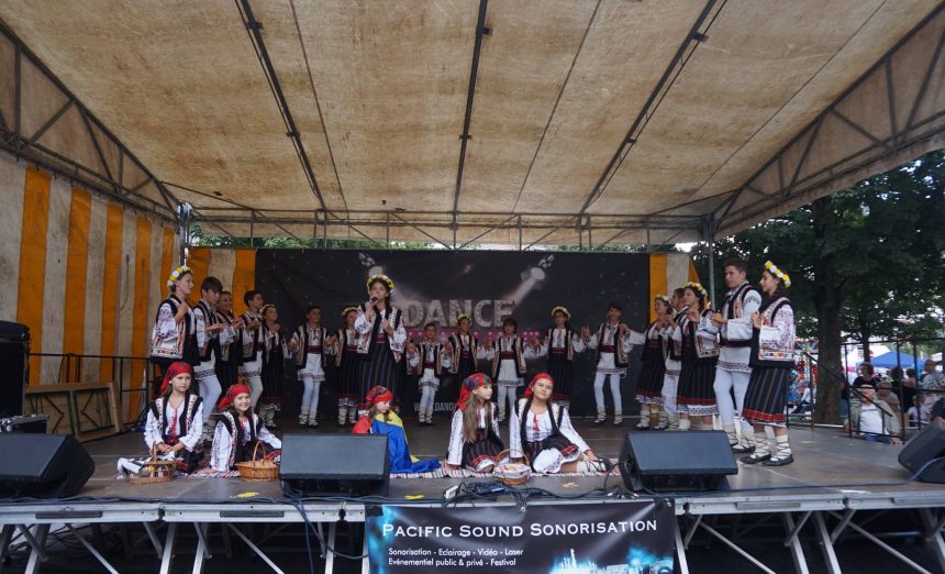 Rencontre avec les danseurs roumains de l’Asamblul Folcloric Florile Tarcăului